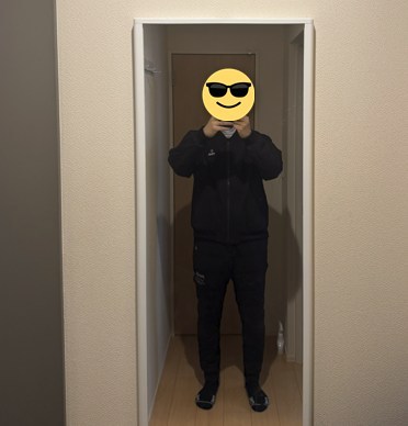 PING福袋中身を全身着てみたシルエット（チャック閉め）