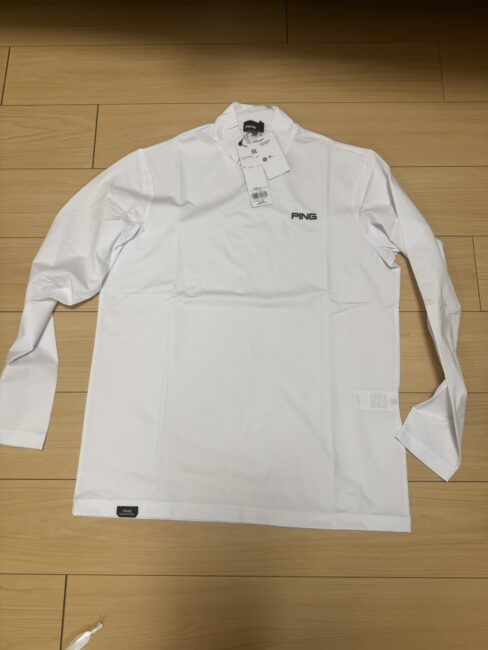 PINGゴルフ福袋に入っていた白のタートルネックインナー